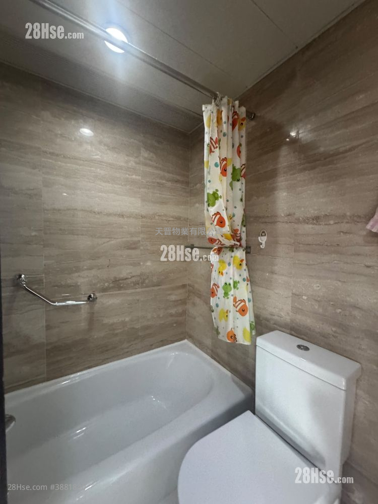 Grand Waterfront Sell 2 Bedrooms , 1 Bathroom 427 ft² ( 39.7 m² )