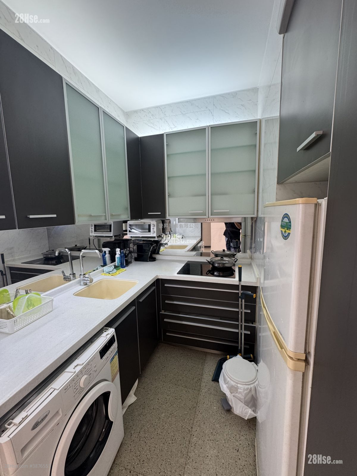 The Metropolis Residence Sell 2 Bedrooms , 1 Bathroom 464 ft² ( 43.1 m² )