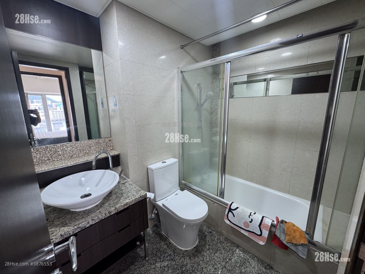 The Metropolis Residence Sell 2 Bedrooms , 1 Bathroom 464 ft² ( 43.1 m² )