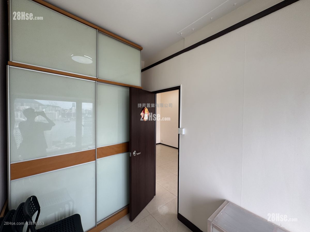 The Metropolis Residence Sell 2 Bedrooms , 1 Bathroom 464 ft² ( 43.1 m² )