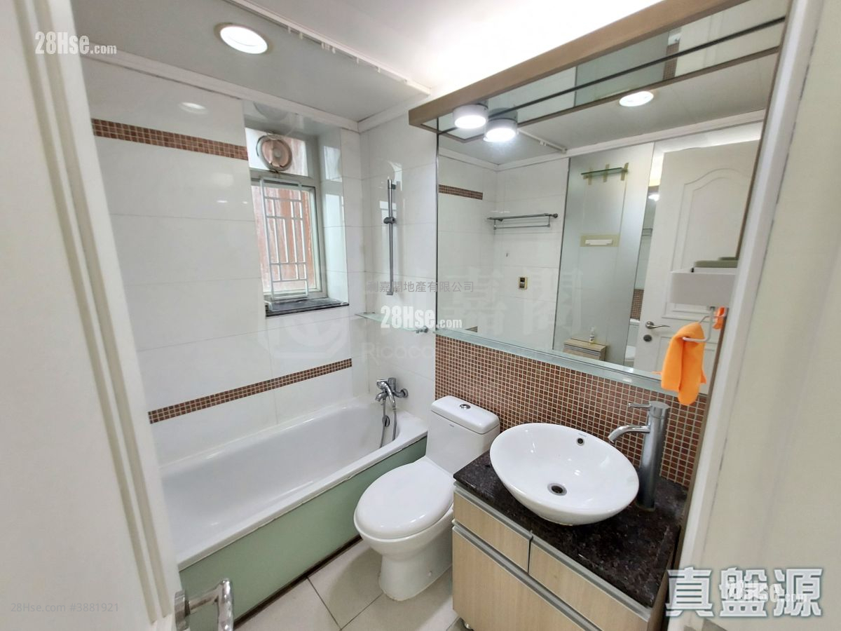 Metro Town Sell 3 Bedrooms 638 ft² ( 59.3 m² )