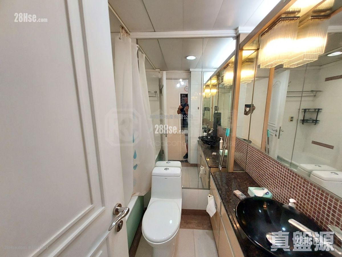 Metro Town Sell 3 Bedrooms 638 ft² ( 59.3 m² )