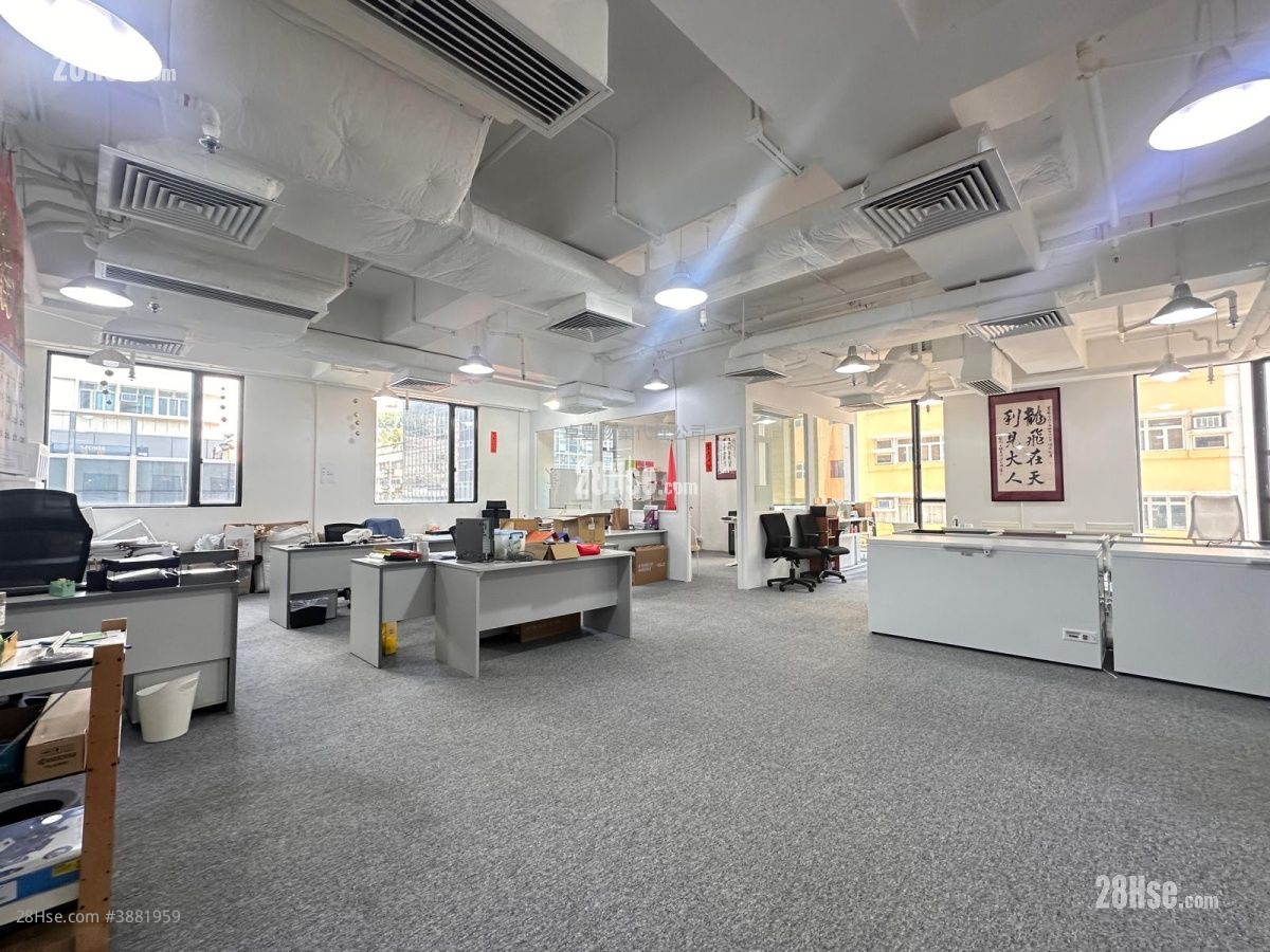 Easy Tower Rental 1,251 ft² ( 116.2 m² )