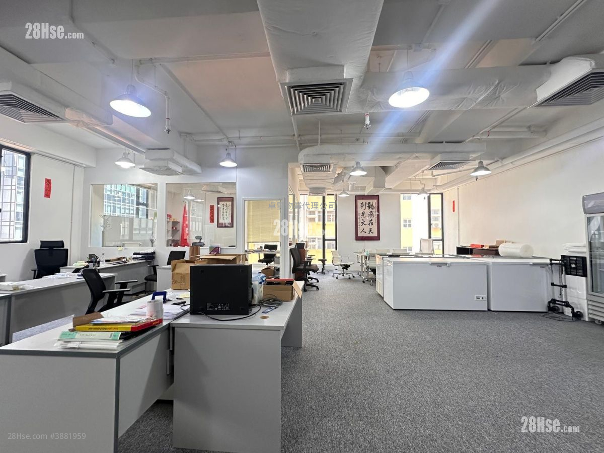 Easy Tower Rental 1,251 ft² ( 116.2 m² )