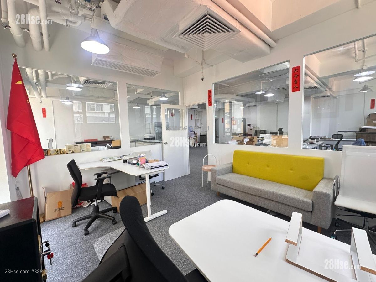 Easy Tower Rental 1,251 ft² ( 116.2 m² )