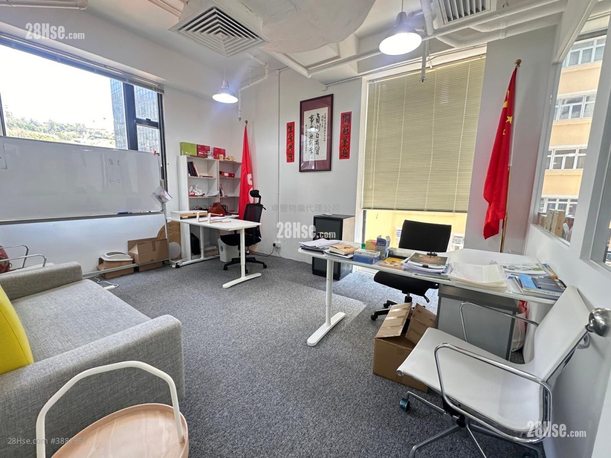 Easy Tower Rental 1,251 ft² ( 116.2 m² )