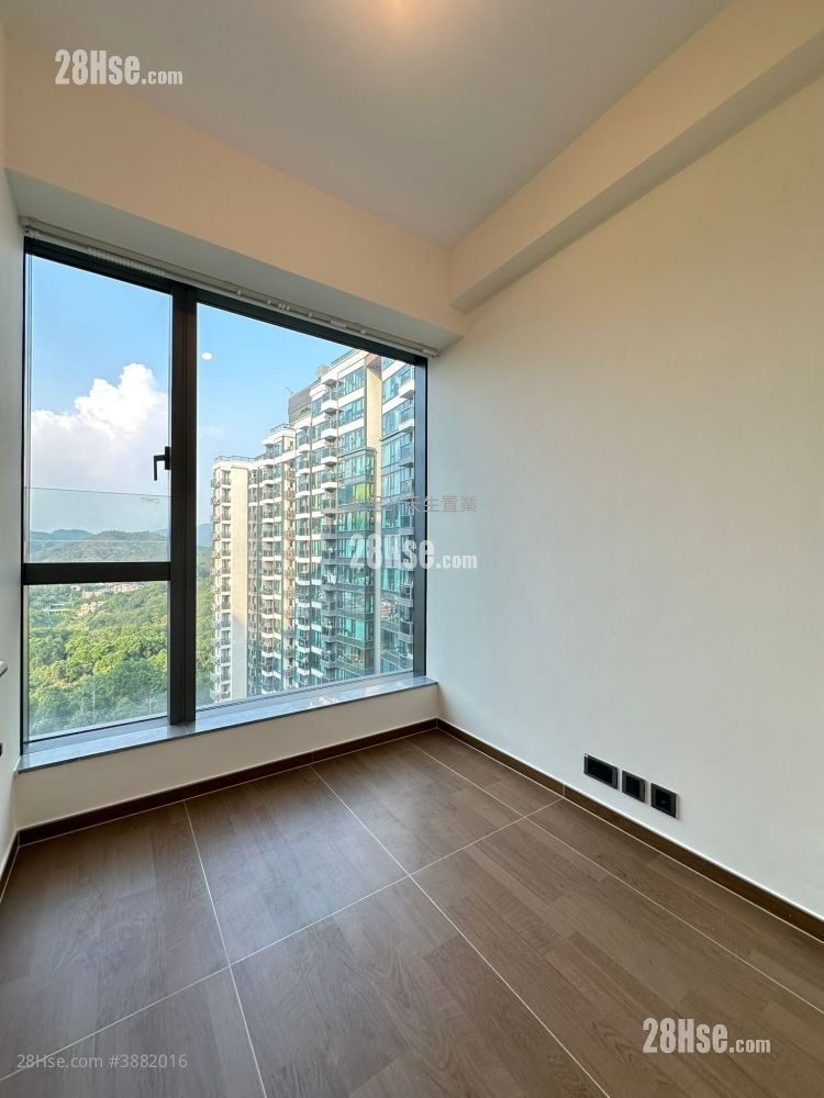 Le Pont Rental 4 Bedrooms , 1 Bathroom 797 ft² ( 74.0 m² )
