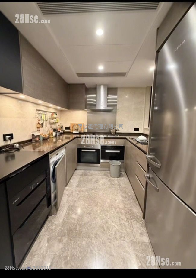 Mantin Heights Sell 4 Bedrooms , 2 Bathrooms 1,300 ft² ( 120.8 m² )