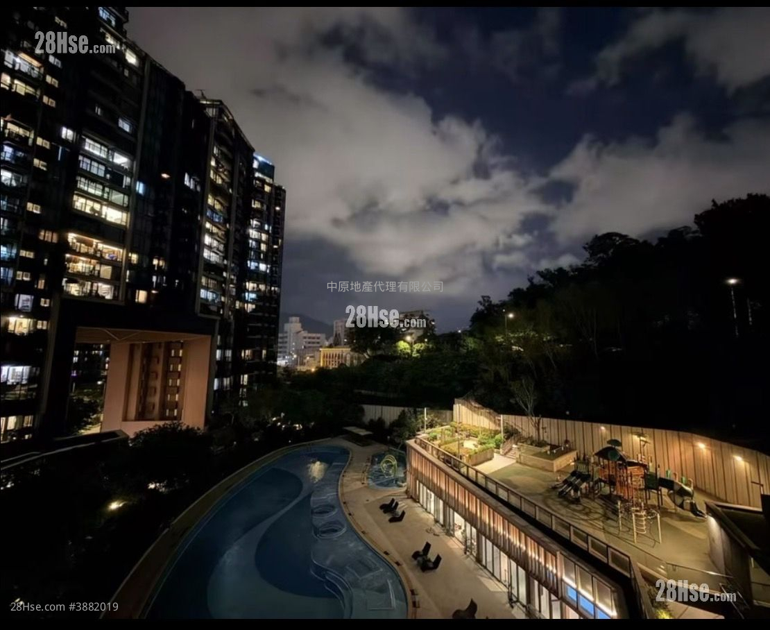 Mantin Heights Sell 4 Bedrooms , 2 Bathrooms 1,300 ft² ( 120.8 m² )