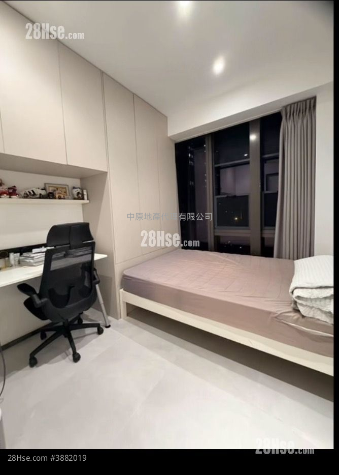 Mantin Heights Sell 4 Bedrooms , 2 Bathrooms 1,300 ft² ( 120.8 m² )
