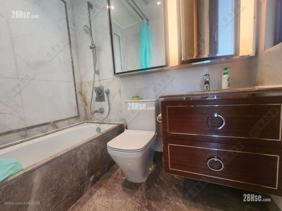 One Homantin Sell 3 Bedrooms , 2 Bathrooms 736 ft² ( 68.4 m² )