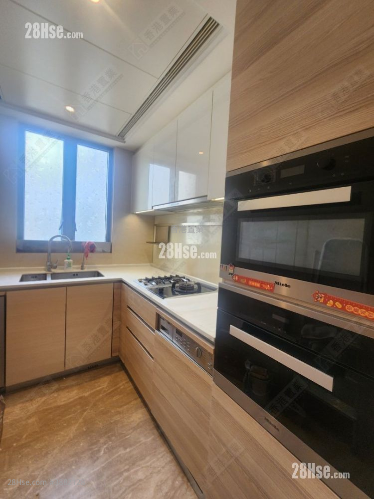 One Homantin Sell 3 Bedrooms , 2 Bathrooms 736 ft² ( 68.4 m² )