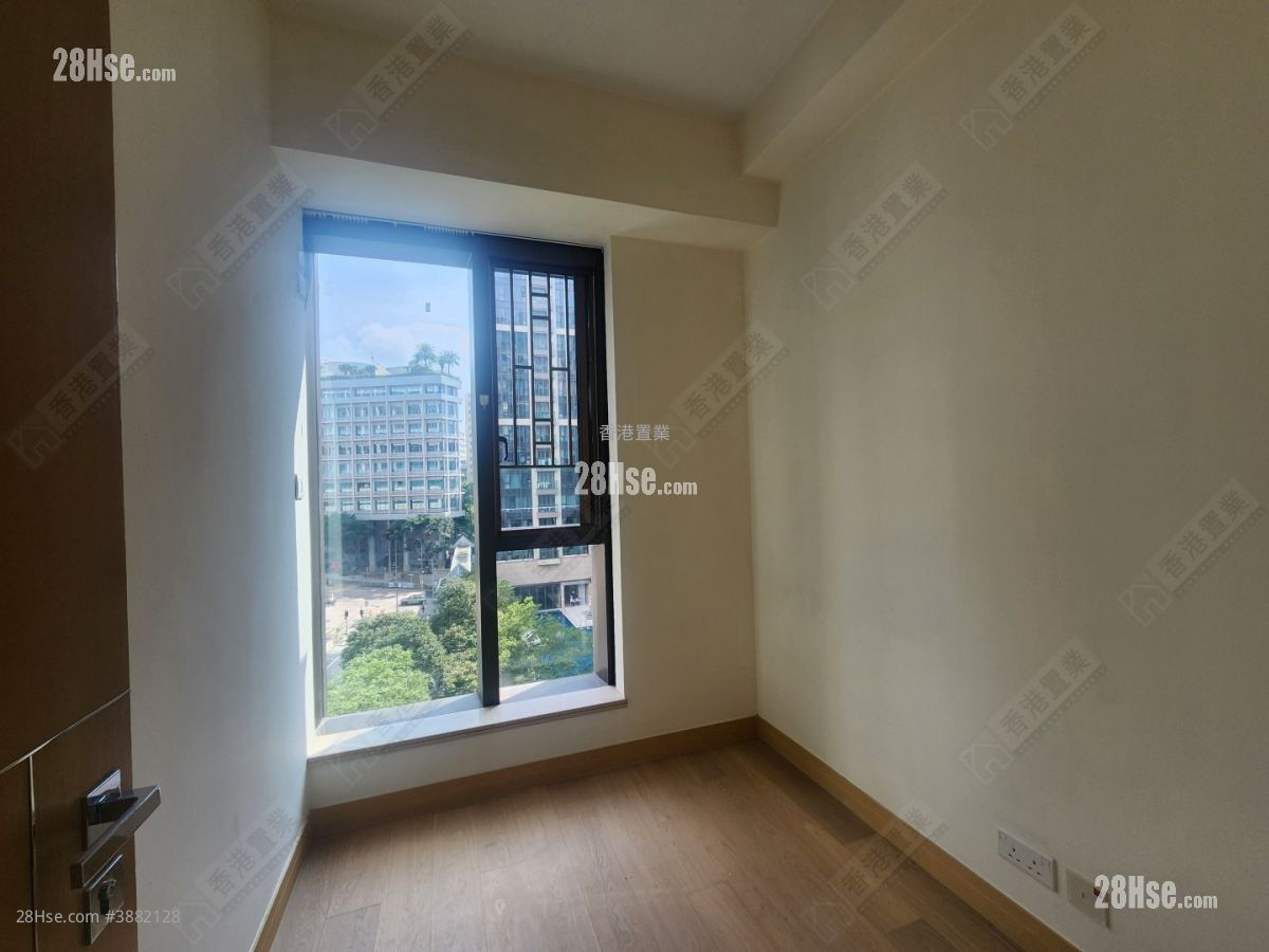 One Homantin Sell 3 Bedrooms , 2 Bathrooms 736 ft² ( 68.4 m² )