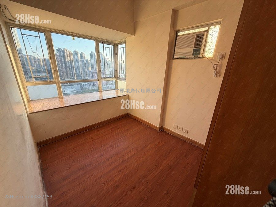 Tsuen Kam Centre Rental 2 Bedrooms , 1 Bathroom 436 ft² ( 40.5 m² )