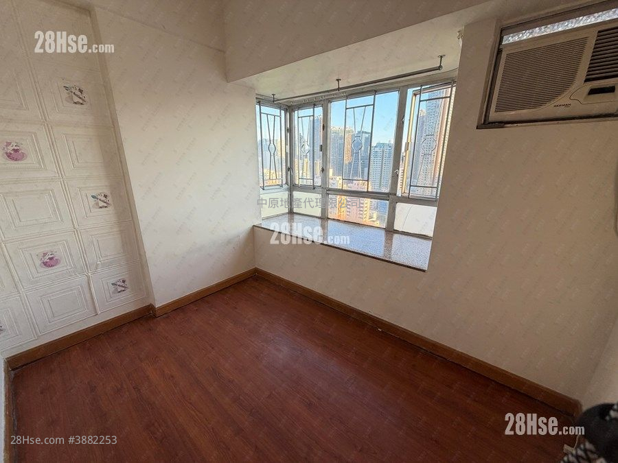 Tsuen Kam Centre Rental 2 Bedrooms , 1 Bathroom 436 ft² ( 40.5 m² )