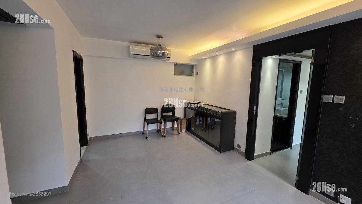 Belvedere Garden Sell 3 Bedrooms , 2 Bathrooms 728 ft² ( 67.6 m² )