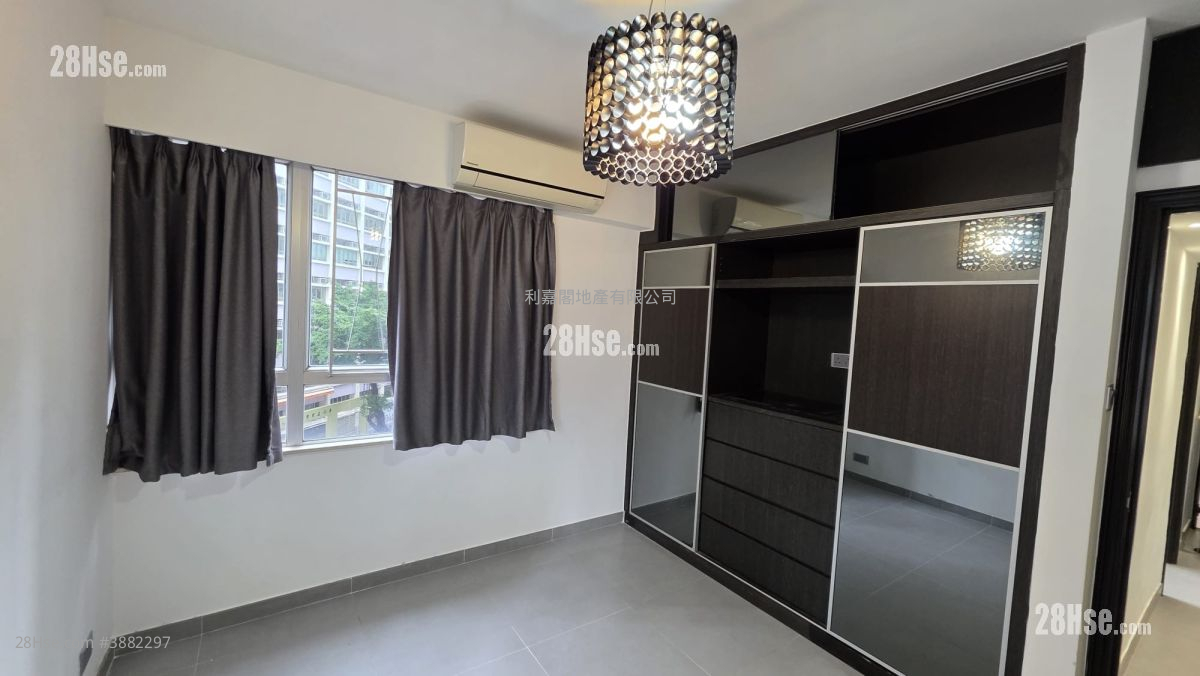 Belvedere Garden Sell 3 Bedrooms , 2 Bathrooms 728 ft² ( 67.6 m² )