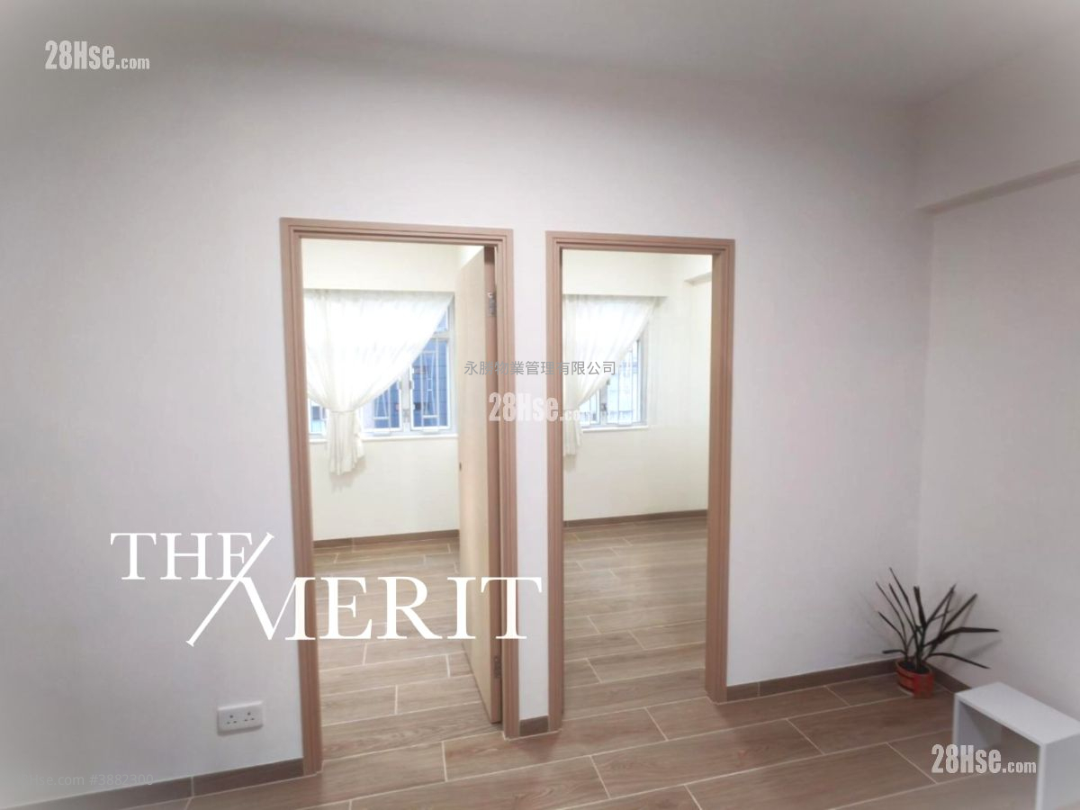 Hennessy Road Court Rental 2 Bedrooms , 1 Bathroom 365 ft² ( 33.9 m² )
