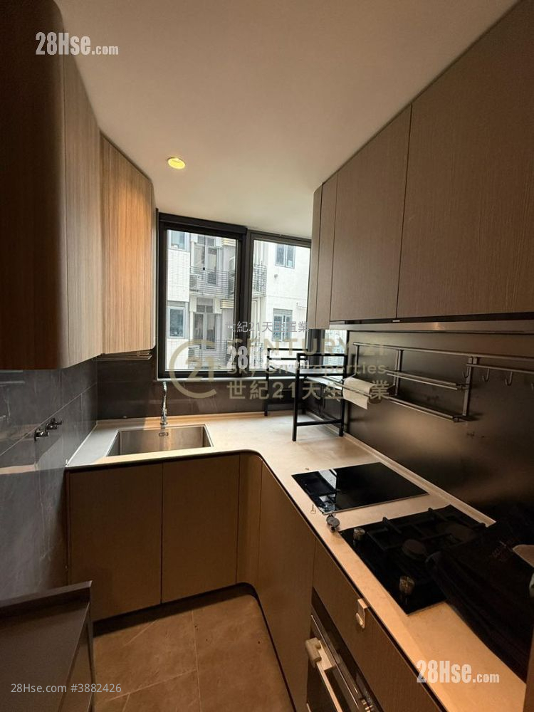 Le Pont Rental 2 Bedrooms , 1 Bathroom 571 ft² ( 53.0 m² )
