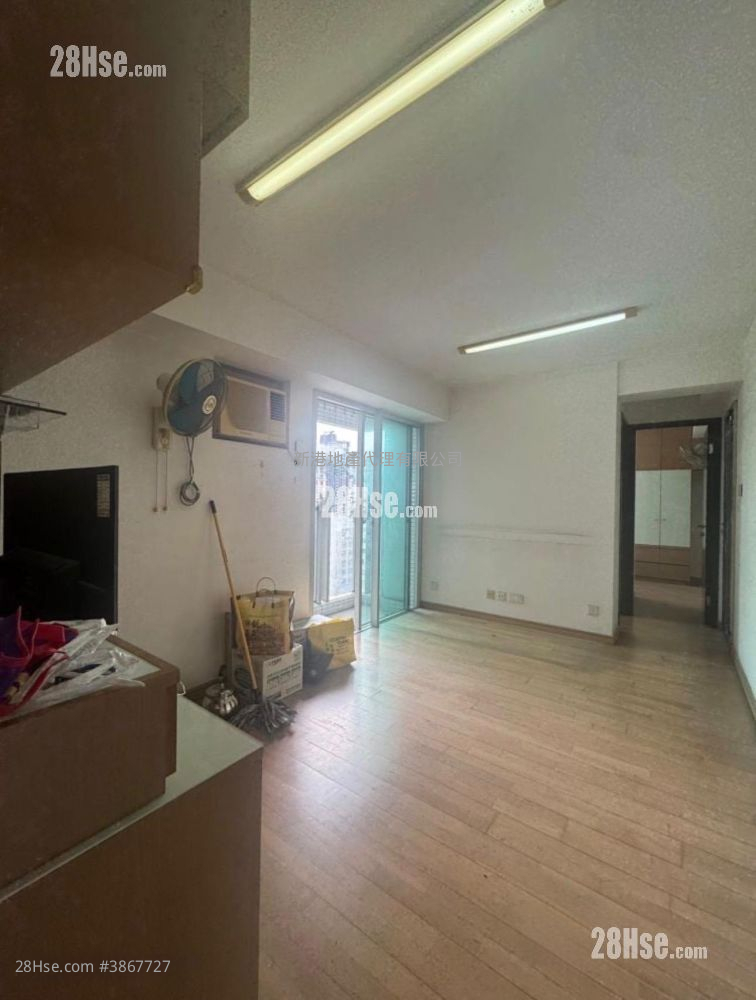 Grand Waterfront Sell 2 Bedrooms , 1 Bathroom 427 ft² ( 39.7 m² )