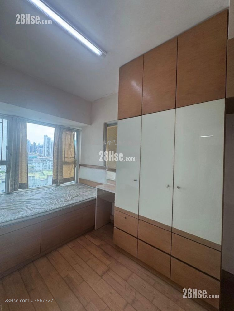 Grand Waterfront Sell 2 Bedrooms , 1 Bathroom 427 ft² ( 39.7 m² )