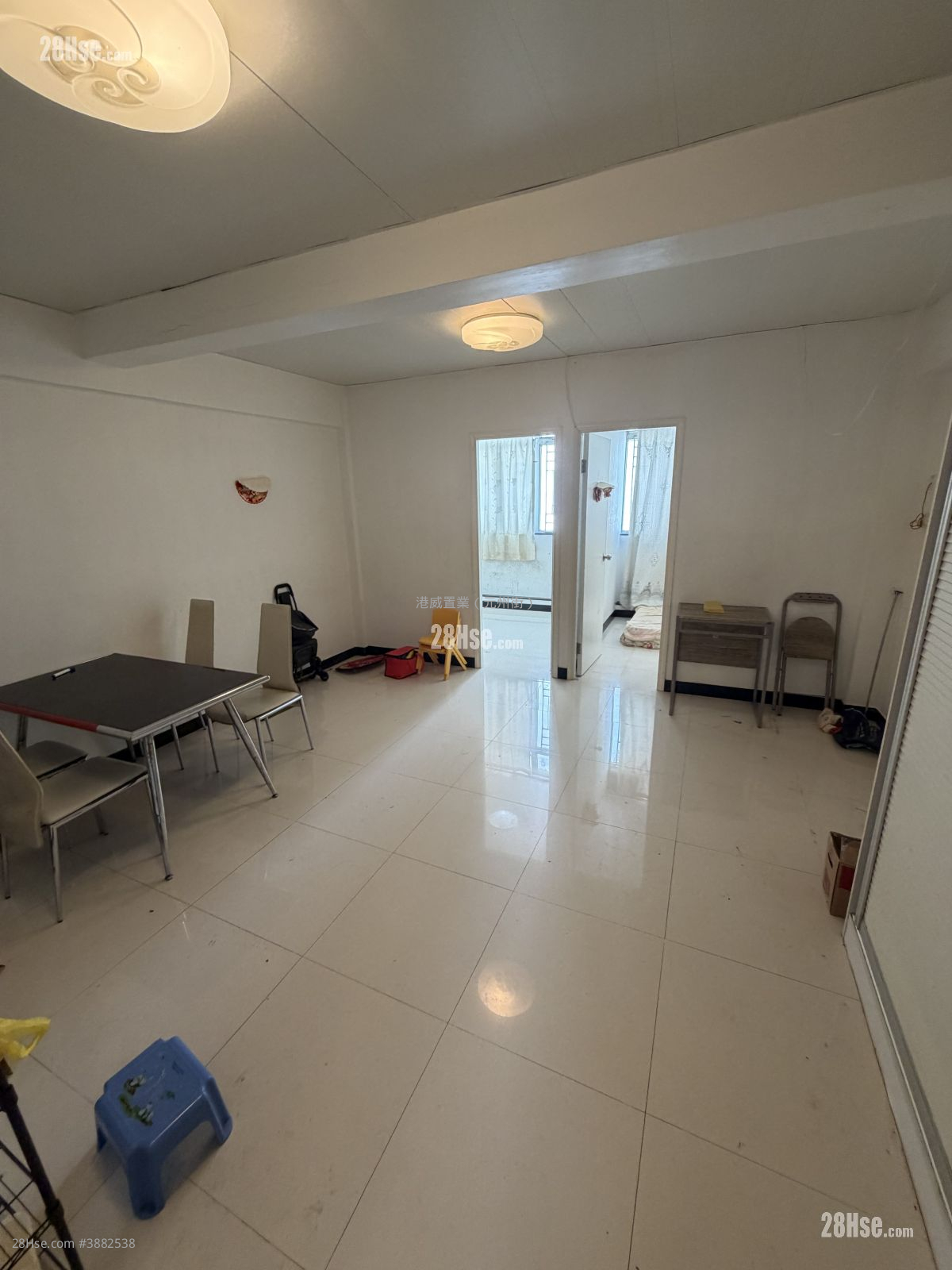 Fuk Wing Building Rental 2 Bedrooms , 1 Bathroom 473 ft² ( 43.9 m² )