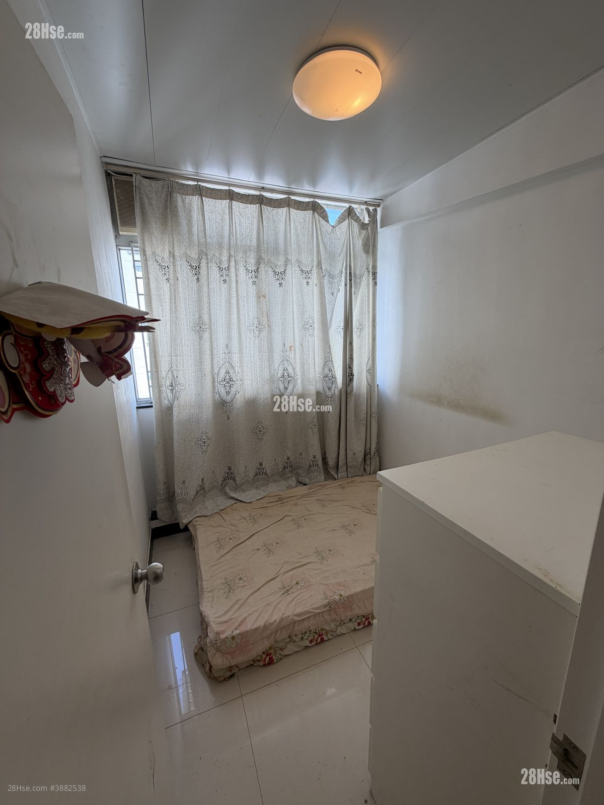 Fuk Wing Building Rental 2 Bedrooms , 1 Bathroom 473 ft² ( 43.9 m² )