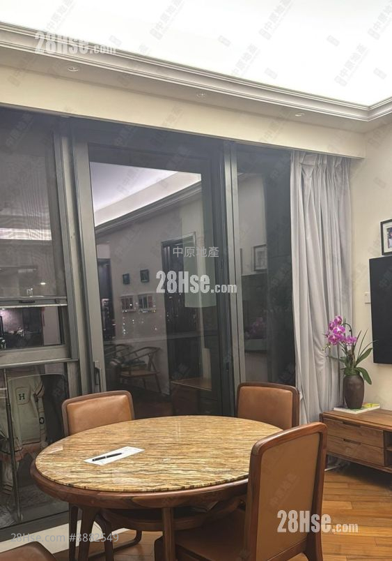 Ultima Rental 4 Bedrooms , 4 Bathrooms 1,170 ft² ( 108.7 m² )