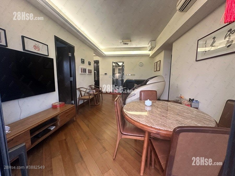 Ultima Rental 4 Bedrooms , 4 Bathrooms 1,170 ft² ( 108.7 m² )