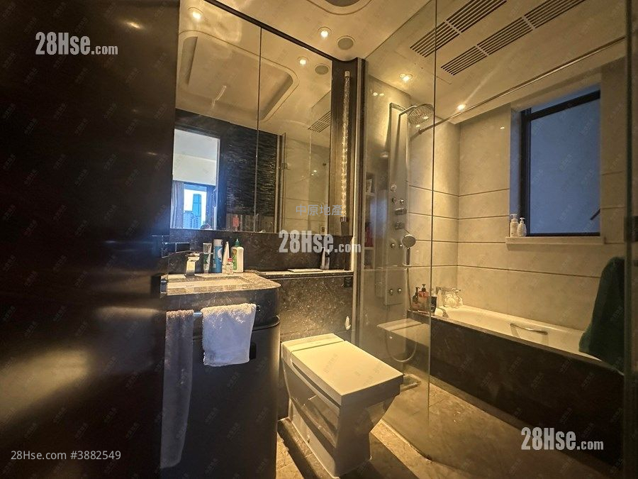 Ultima Rental 4 Bedrooms , 4 Bathrooms 1,170 ft² ( 108.7 m² )