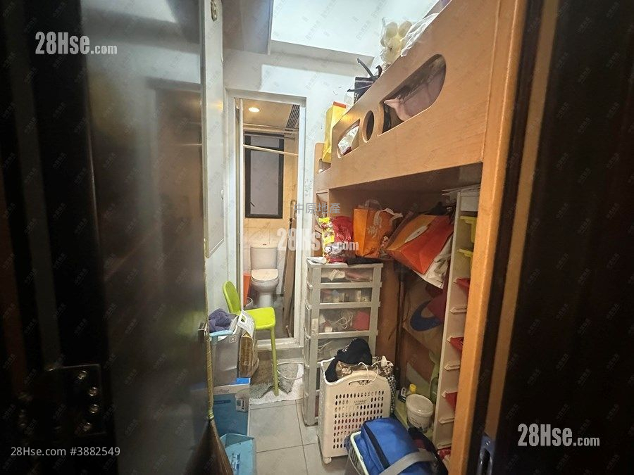 Ultima Rental 4 Bedrooms , 4 Bathrooms 1,170 ft² ( 108.7 m² )