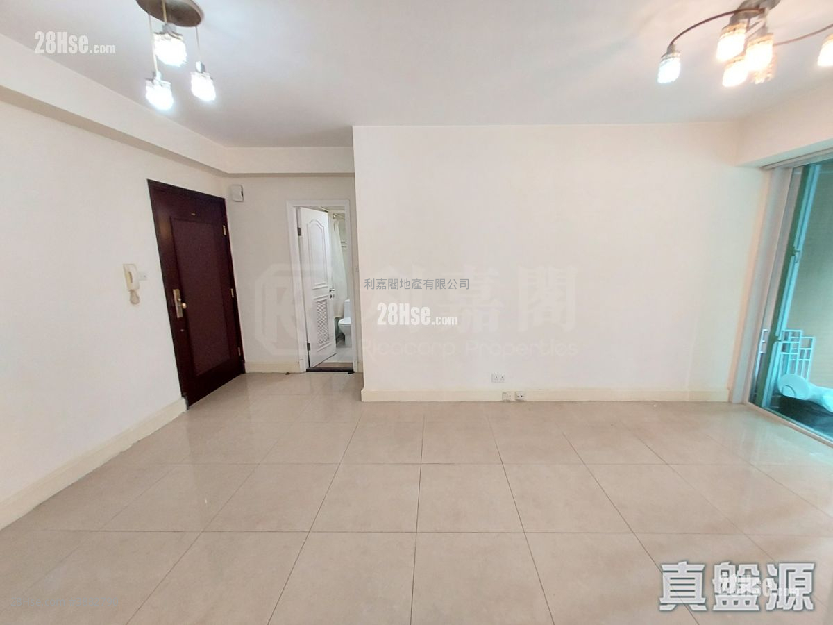 Metro Town Sell 3 Bedrooms , 2 Bathrooms 642 ft² ( 59.6 m² )