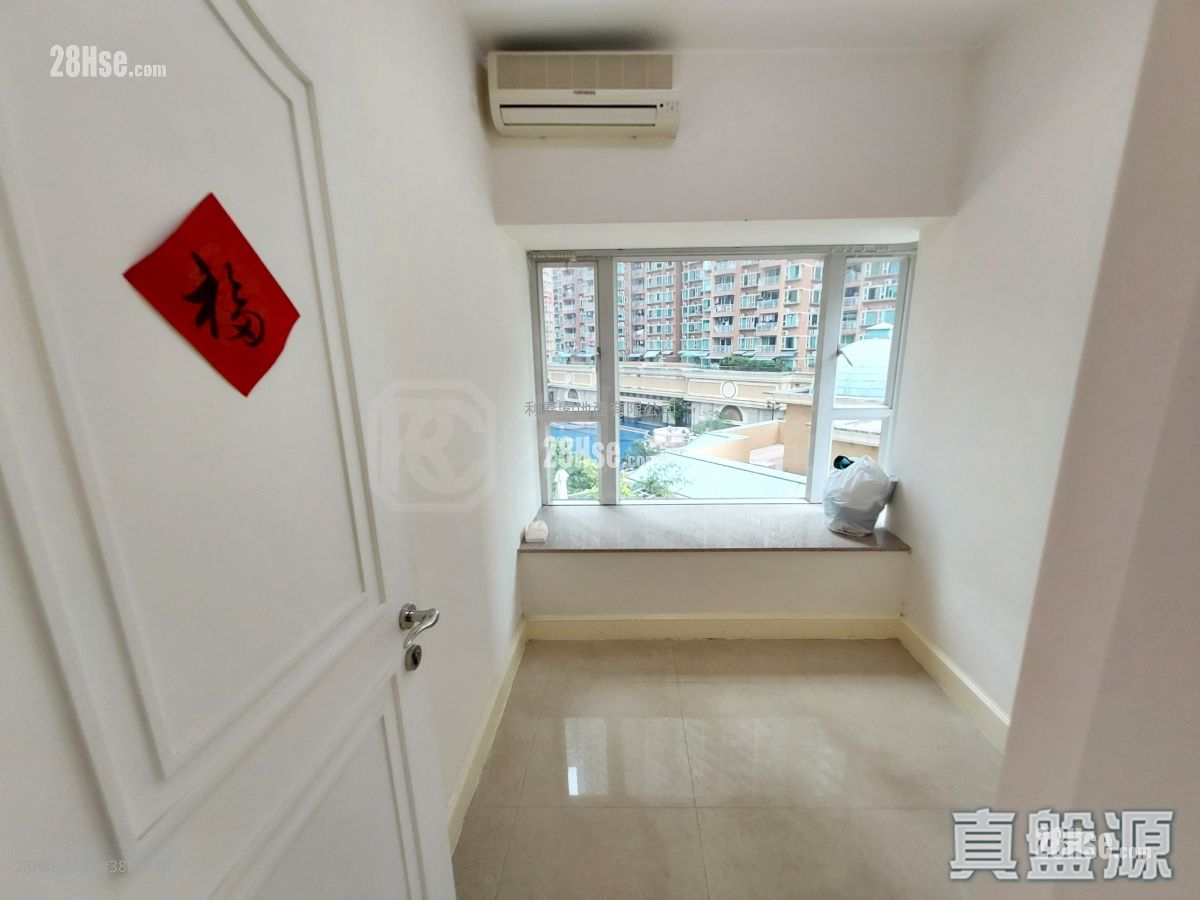 Metro Town Sell 3 Bedrooms , 2 Bathrooms 642 ft² ( 59.6 m² )