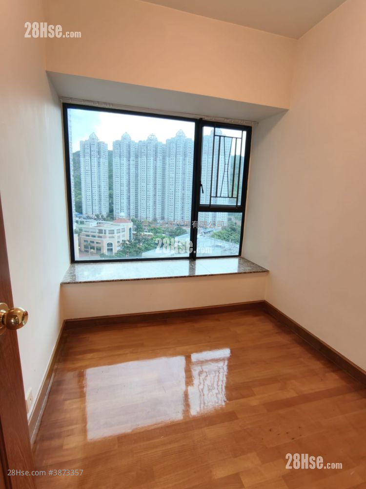 Ocean Pointe Sell 4 Bedrooms , 2 Bathrooms 778 ft² ( 72.3 m² )