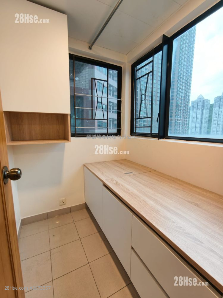 Ocean Pointe Sell 4 Bedrooms , 2 Bathrooms 778 ft² ( 72.3 m² )