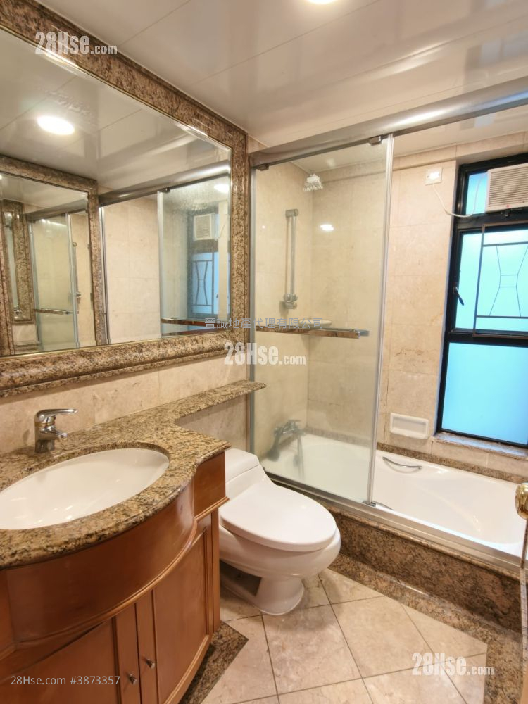 Ocean Pointe Sell 4 Bedrooms , 2 Bathrooms 778 ft² ( 72.3 m² )