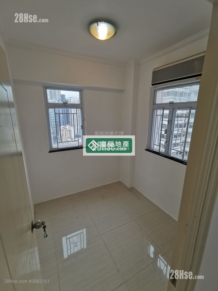 Wai Fat Building Sell 2 Bedrooms , 1 Bathroom 259 ft² ( 24.1 m² )