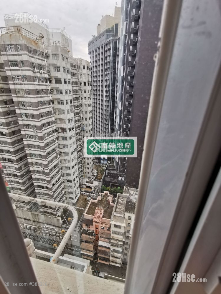 Wai Fat Building Sell 2 Bedrooms , 1 Bathroom 259 ft² ( 24.1 m² )