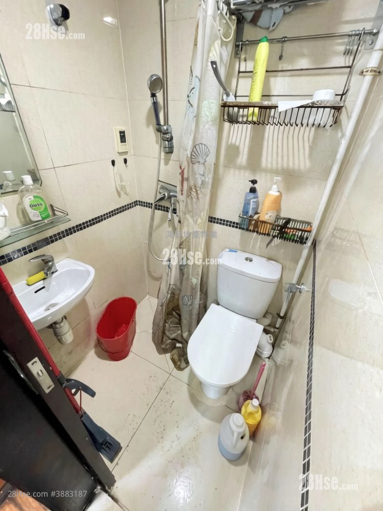 Court Regence Sell 2 Bedrooms , 1 Bathroom 270 ft² ( 25.1 m² )