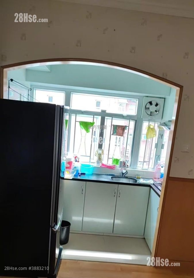 Hang Ying House Sell 2 Bedrooms , 1 Bathroom 358 ft² ( 33.3 m² )