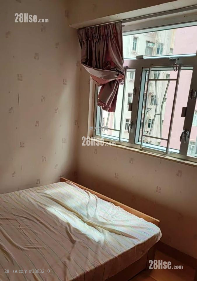 Hang Ying House Sell 2 Bedrooms , 1 Bathroom 358 ft² ( 33.3 m² )