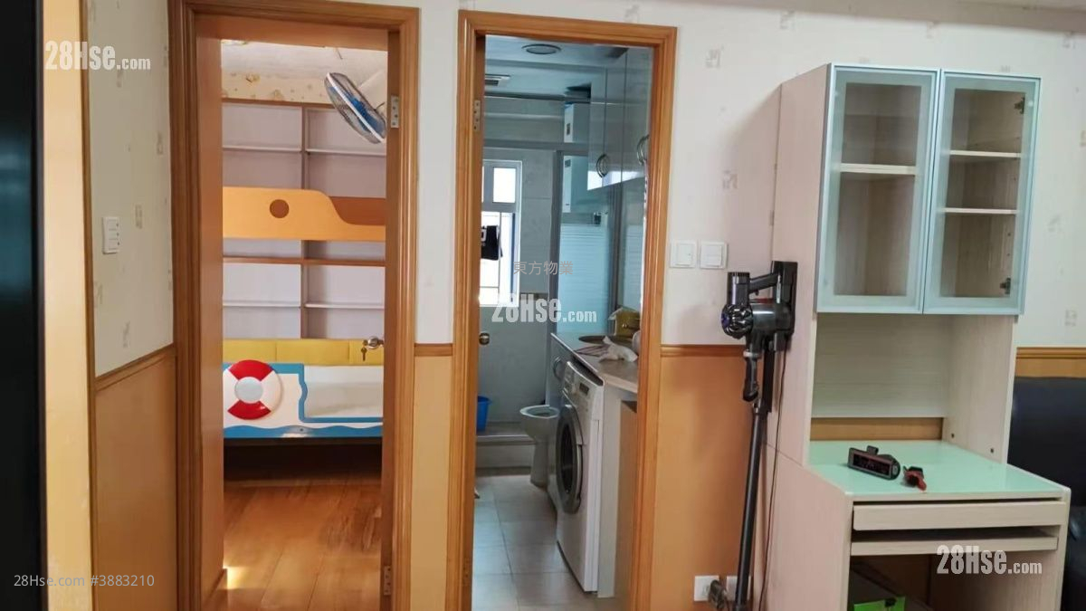 Hang Ying House Sell 2 Bedrooms , 1 Bathroom 358 ft² ( 33.3 m² )