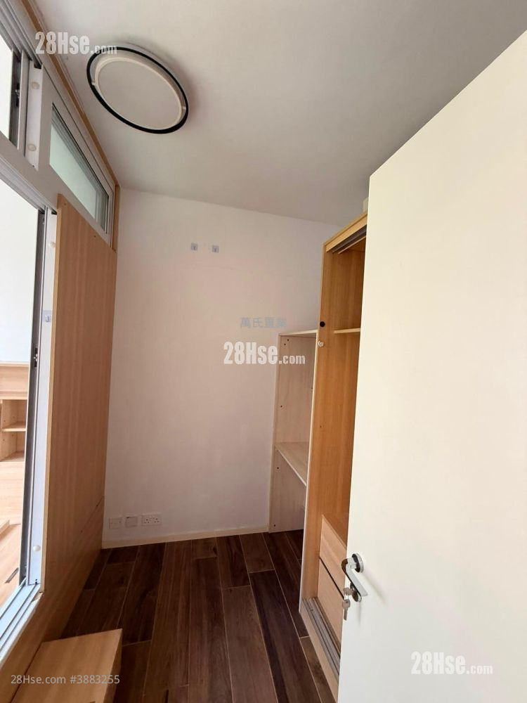 The Carmel Sell 1 Bedroom , 1 Bathroom 365 ft² ( 33.9 m² )
