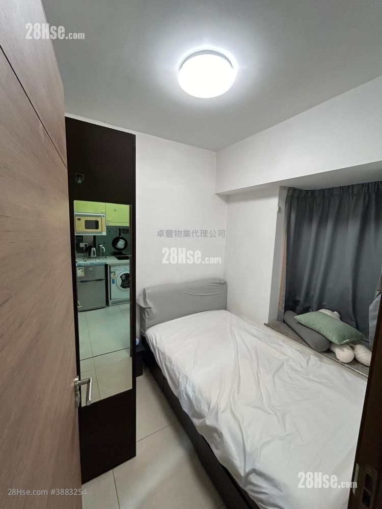 City 18 Rental 1 Bedroom 253 ft² ( 23.5 m² )