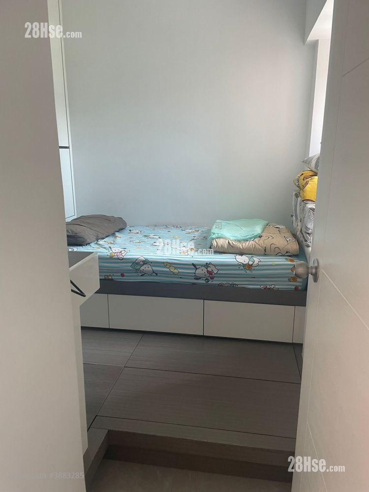 Bellagio Sell 2 Bedrooms 515 ft² ( 47.8 m² )