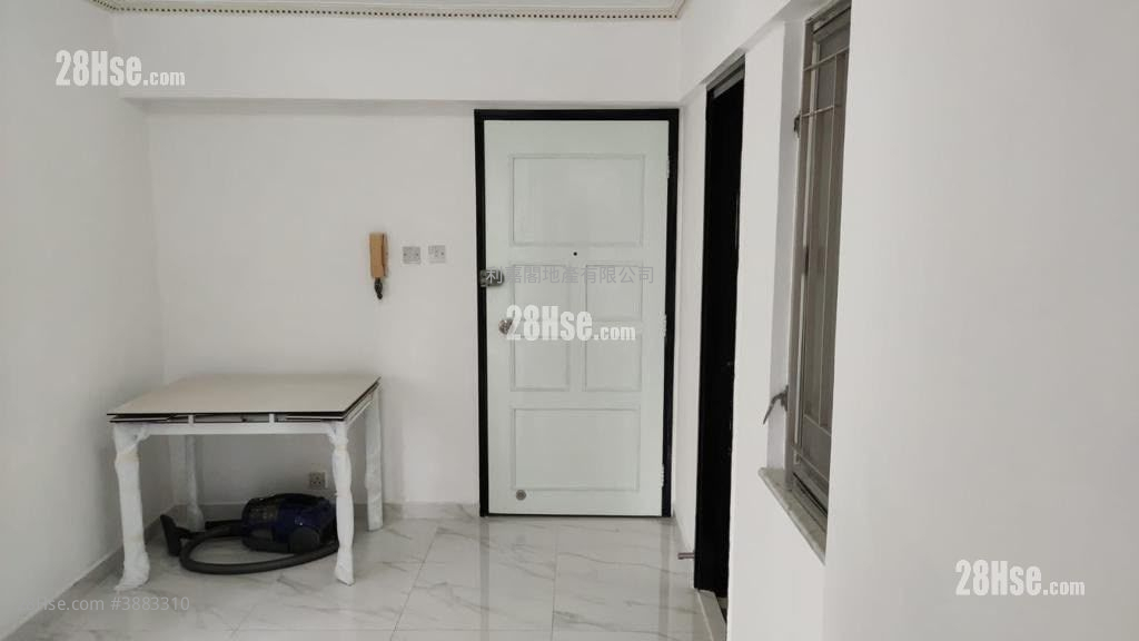Greenfield Garden Rental 2 Bedrooms , 1 Bathroom 383 ft² ( 35.6 m² )