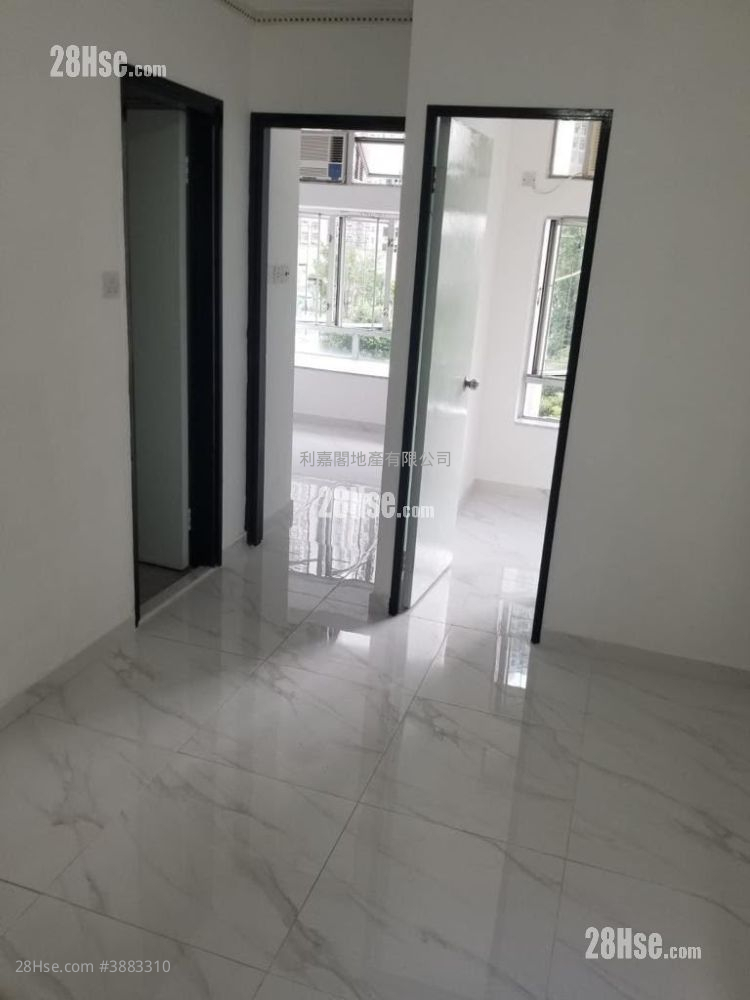 Greenfield Garden Rental 2 Bedrooms , 1 Bathroom 383 ft² ( 35.6 m² )