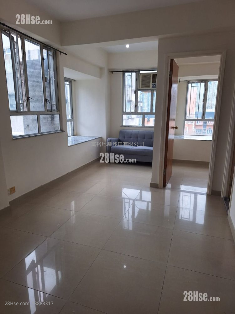 Golden Lion Garden Rental 1 Bedroom , 1 Bathroom 260 ft² ( 24.2 m² )