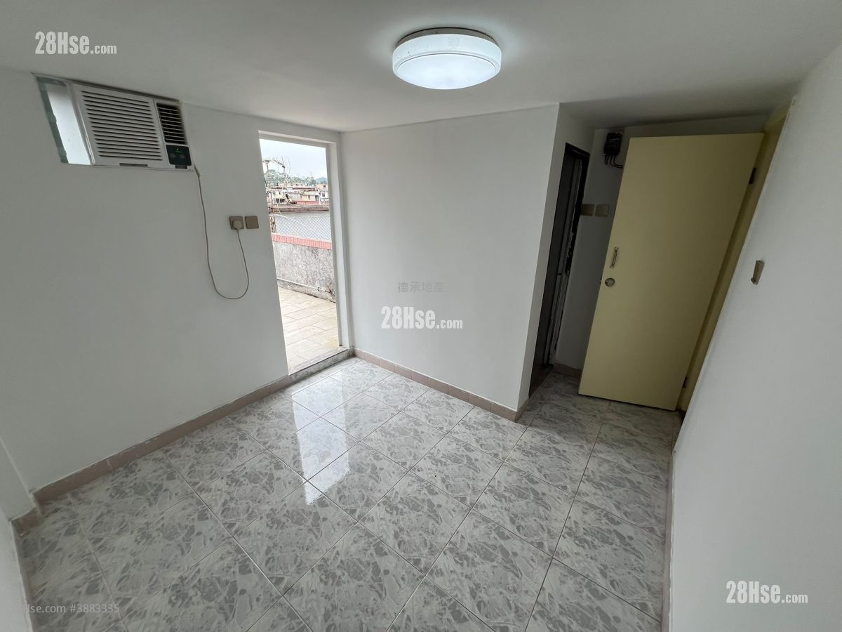 Village Rental Studio , 1 Bathroom