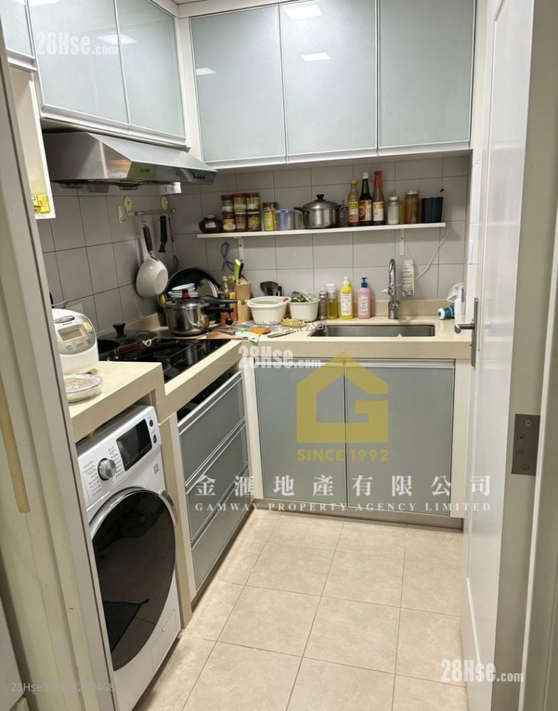 Choi Hing Court Sell 1 Bedroom , 1 Bathroom 389 ft² ( 36.1 m² )